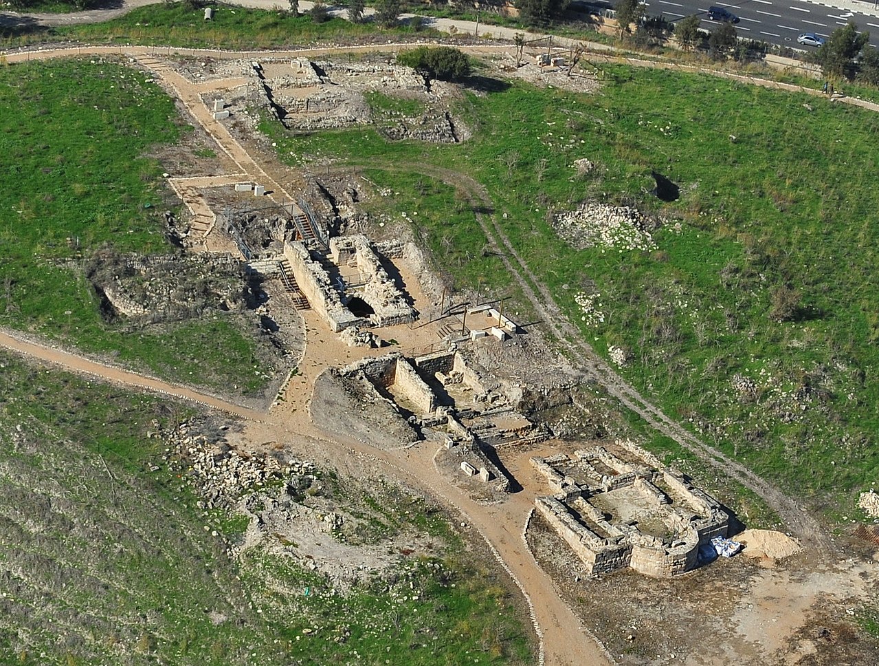 Tel Yokneam (Caymont)